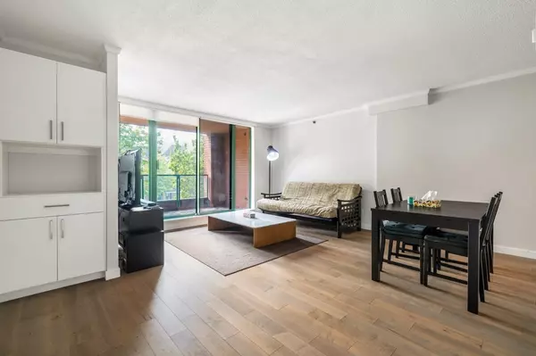 Vancouver, BC V5C 4N3,503 W 16th AVE #312