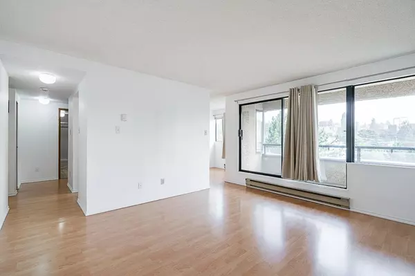 New Westminster, BC V3M 6B2,1026 Queens AVE #906