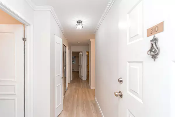 Abbotsford, BC V2T 2H2,32040 Tims AVE #210