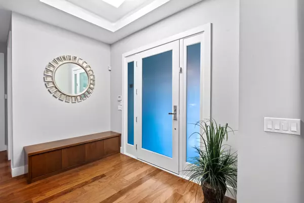 Vancouver, BC V6N 1A1,5390 Elm ST