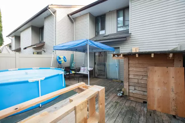 Surrey, BC V3V 4L5,9270 122 ST #702
