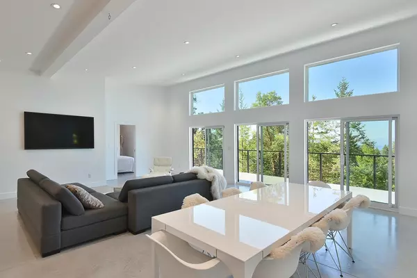 Halfmoon Bay, BC V7Z 1B8,10632 Wood Bay Ridge RD