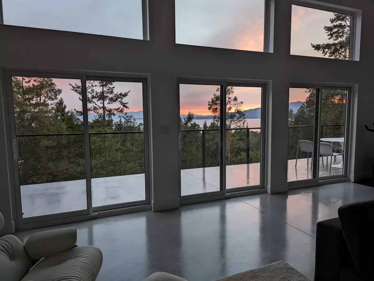 Halfmoon Bay, BC V7Z 1B8,10632 Wood Bay Ridge RD