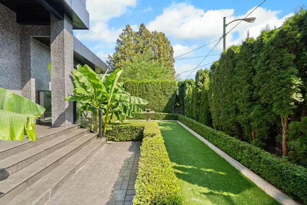 Vancouver, BC V6R 1R6,4623 W 4th AVE