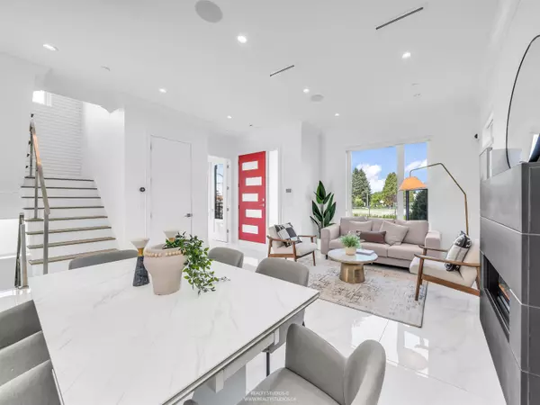 Vancouver, BC V5Y 2K3,90 W 27th AVE