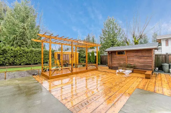 Surrey, BC V3R 7A9,14928 93a AVE