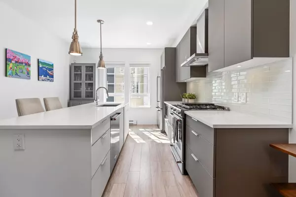 Port Moody, BC V3H 0J5,2139 Spring ST