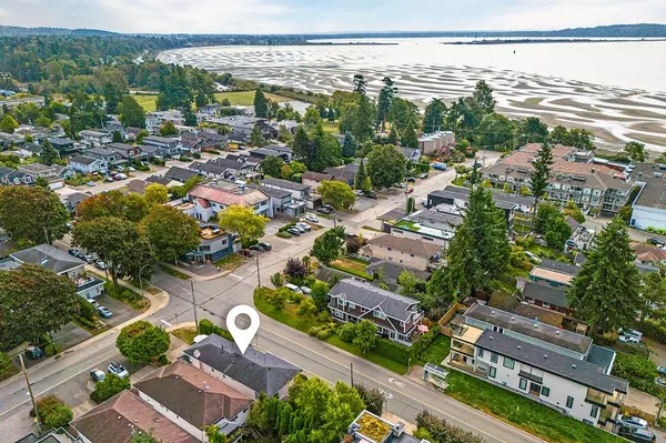 907 Maple ST, White Rock, BC V4B 4M4