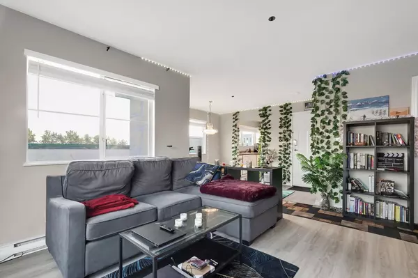 Coquitlam, BC V3K 1R1,918 Roderick AVE #201