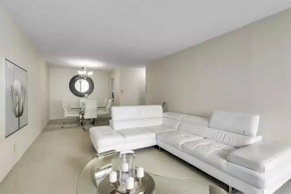 North Vancouver, BC V7P 3G3,2020 Fullerton AVE #1304