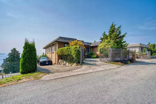 White Rock, BC V4B 1J8,15357 Columbia AVE