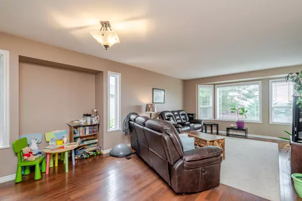 Abbotsford, BC V3G 1L7,35543 Dina PL