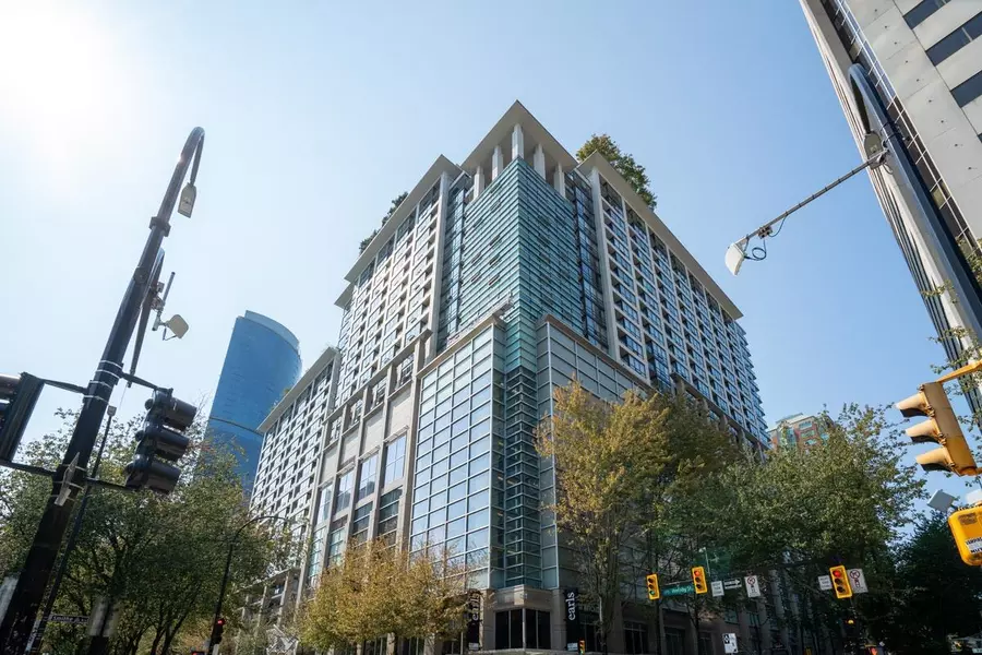 933 Hornby ST #1008, Vancouver, BC V6Z 3G4