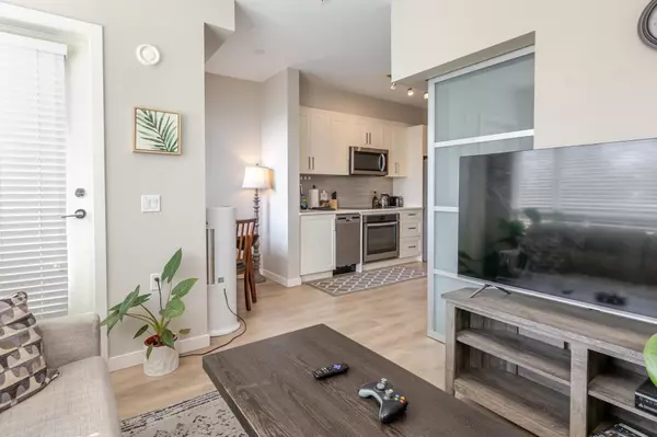 20211 66 AVE #F204 Langley, BC V2Y 0L4