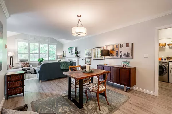 Delta, BC V4M 3K3,1250 55 ST #201