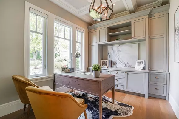 Vancouver, BC V6N 2K8,3530 W 34th AVE