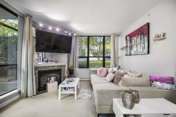 Surrey, BC V3T 5V2,10899 University DR #101