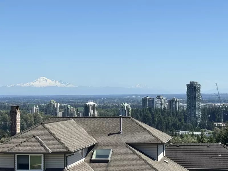 2655 Delahaye DR, Coquitlam, BC V3B 7E7