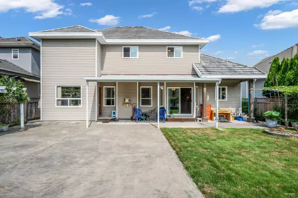 Surrey, BC V3R 6H1,15438 112 AVE