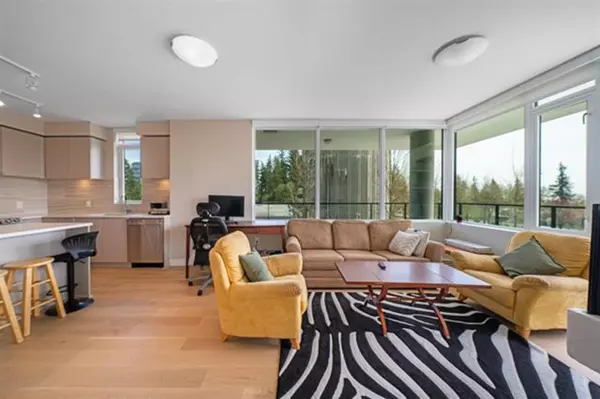 Burnaby, BC V5A 4Y8,8761 University CRES #504