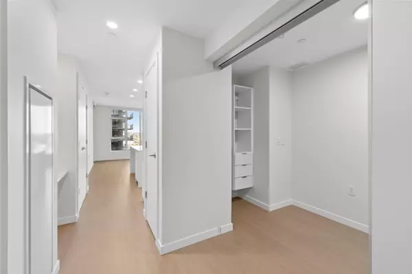 4168 Lougheed HWY #1004 Burnaby, BC V5C 0N9