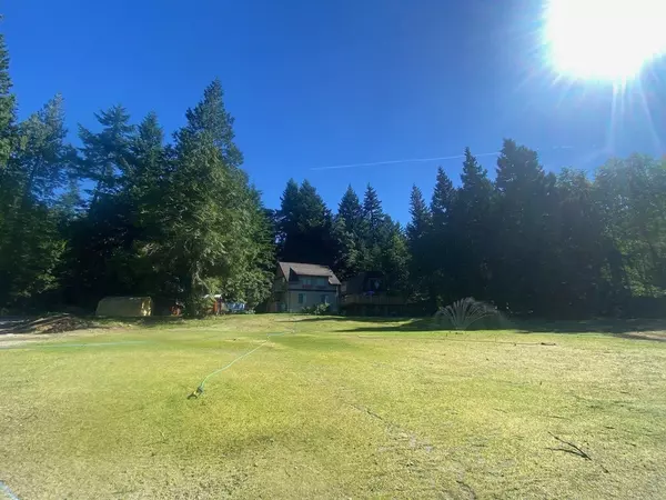 Roberts Creek, BC V0N 2W4,2617 Sunshine Coast HWY