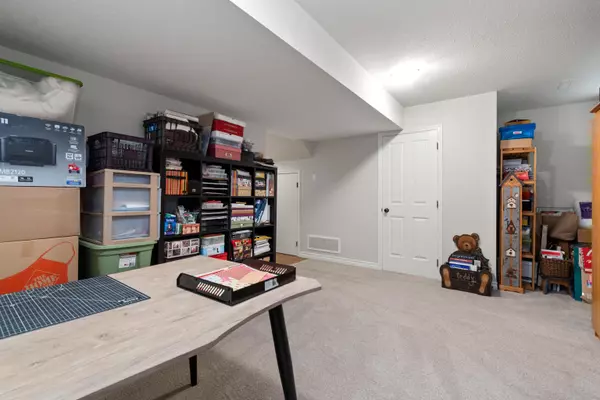 Chilliwack, BC V2R 5Z1,46840 Russell RD #6