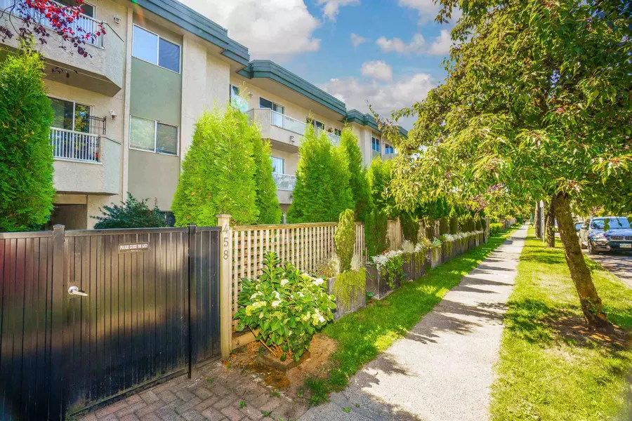 458 E 43rd AVE #301, Vancouver, BC V5W 1T4