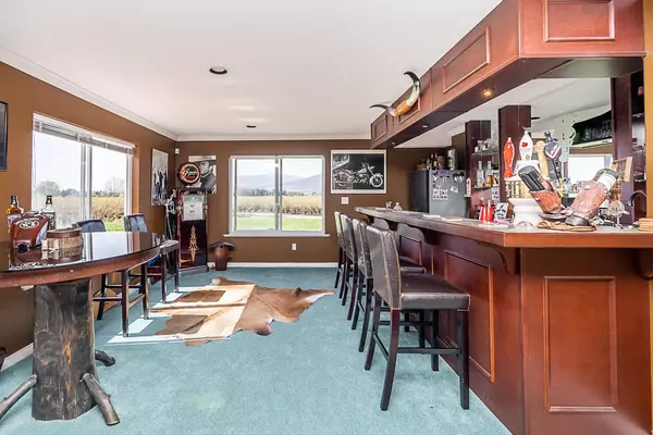 13795 Hale RD Pitt Meadows, BC V3Y 1Z1