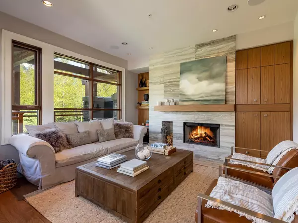 Whistler, BC V8E 0W9,7124 Nancy Greene DR #25