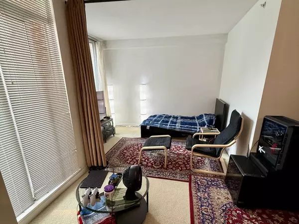 Vancouver, BC V5N 5Y8,4028 Knight ST #302