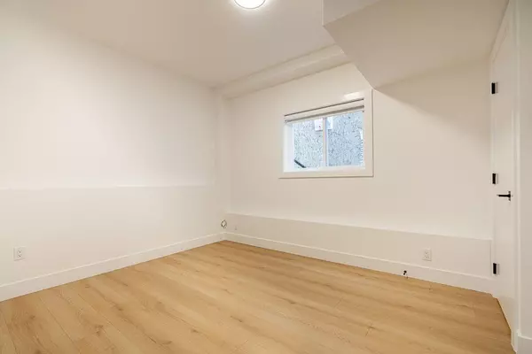 Surrey, BC V3S 9X7,16697 16 AVE #101