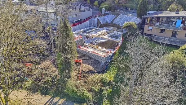 Burnaby, BC V5B 1E4,5645 Highfield DR