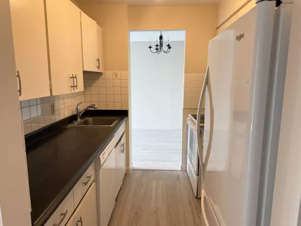 North Vancouver, BC V7P 3G7,2008 Fullerton AVE #1205
