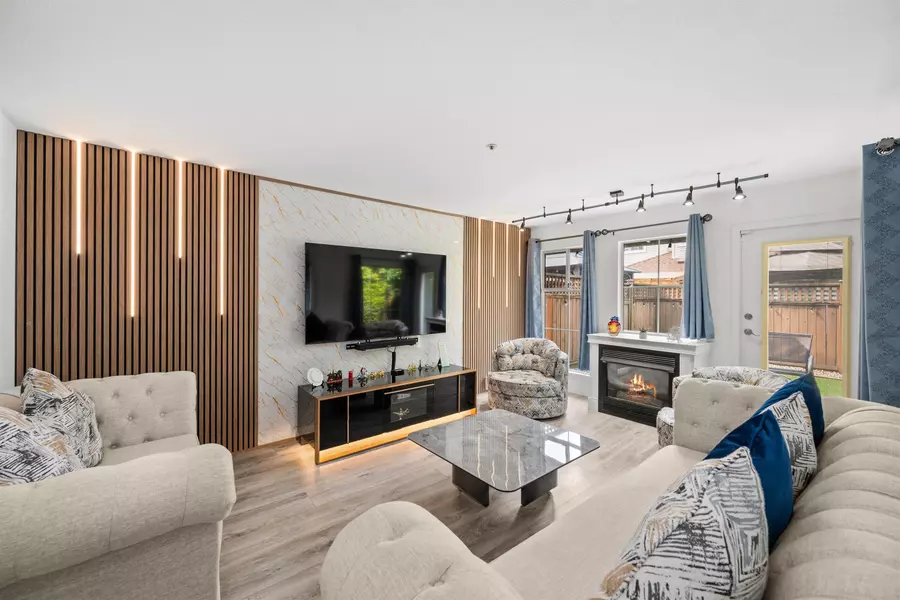 12188 Harris RD #17, Pitt Meadows, BC V3Y 2N3