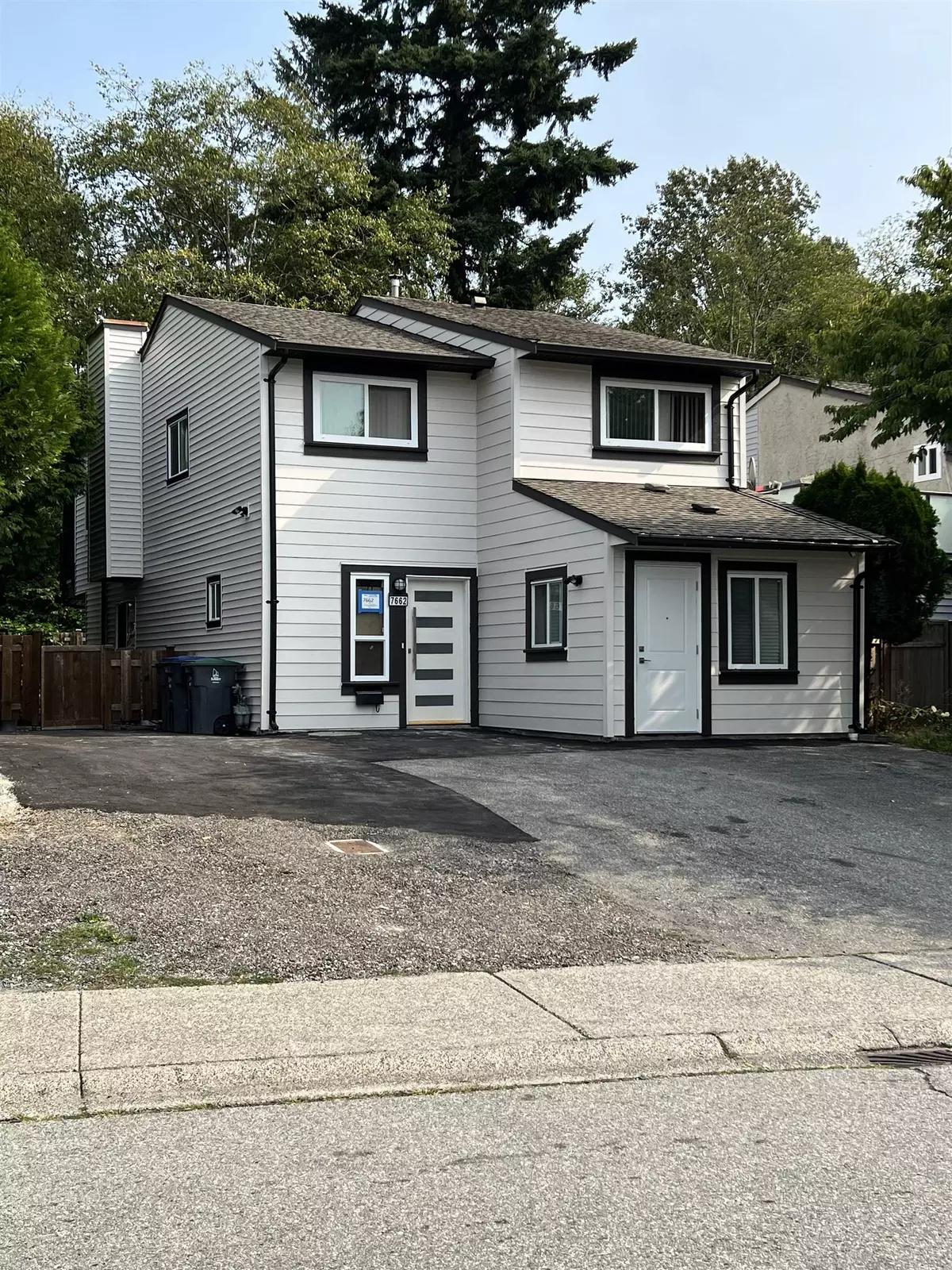 Surrey, BC V3W 7W4,7662 125 ST