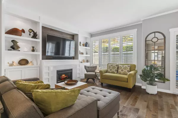 White Rock, BC V4B 3T4,1157 Vidal ST