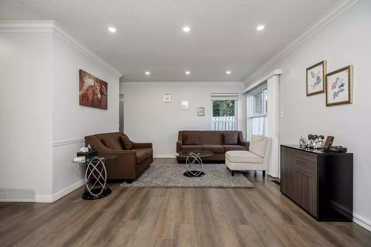 Port Coquitlam, BC V3B 5E7,1648 St. Albert AVE