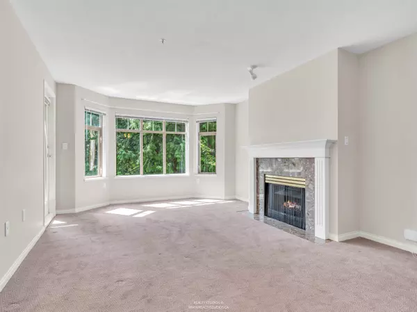 North Vancouver, BC V7M 2P4,2059 Chesterfield AVE #413