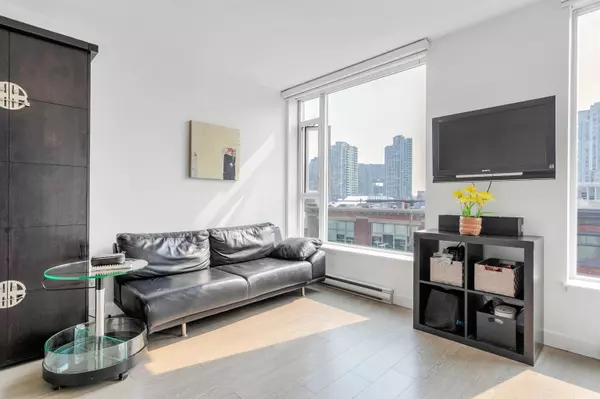 1133 Homer ST #516 Vancouver, BC V6B 0B1