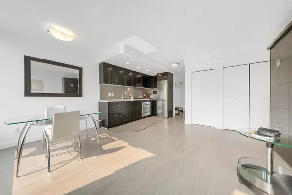 1133 Homer ST #516 Vancouver, BC V6B 0B1