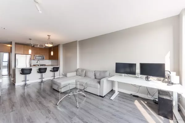 Port Moody, BC V3H 0E1,400 Capilano RD #2201