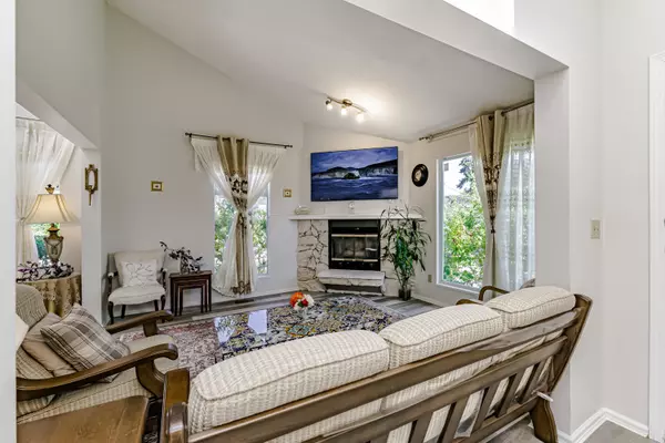 Tsawwassen, BC V4L 2K4,1472 Village Green Wynd