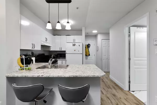 Vancouver, BC V5Z 4R9,3278 Heather ST #203