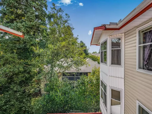 Langley, BC V3A 1M8,5776 200 ST #308