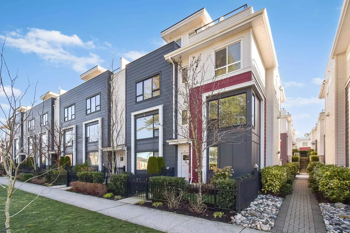 Surrey, BC V3Z 0S4,2280 163 ST #163