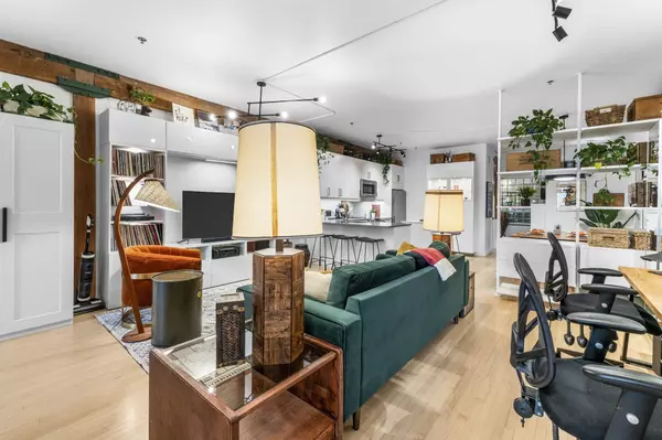 Vancouver, BC V5K 1Z3,2556 E Hastings ST #205