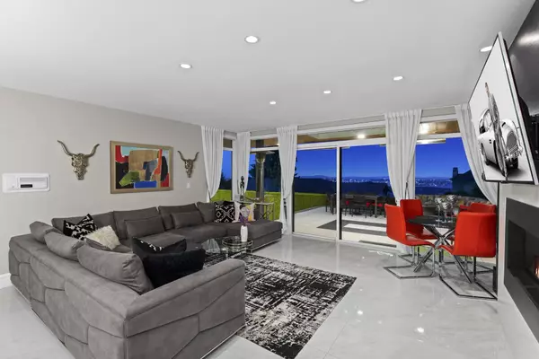 1130 Eyremount DR West Vancouver, BC V7S 2C5