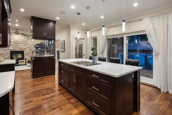 839 W 20th ST North Vancouver, BC V7P 2B5