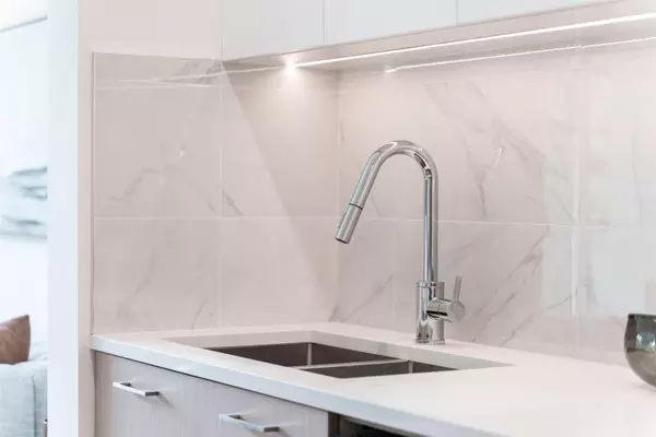 150 James RD #312 Port Moody, BC V3H 0N7